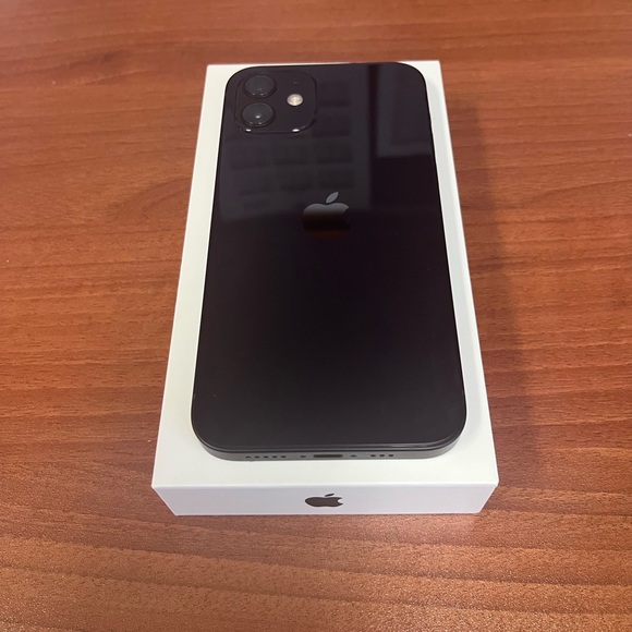 iPhone 12 64gb- excellent condition - Picture 2 of 2
